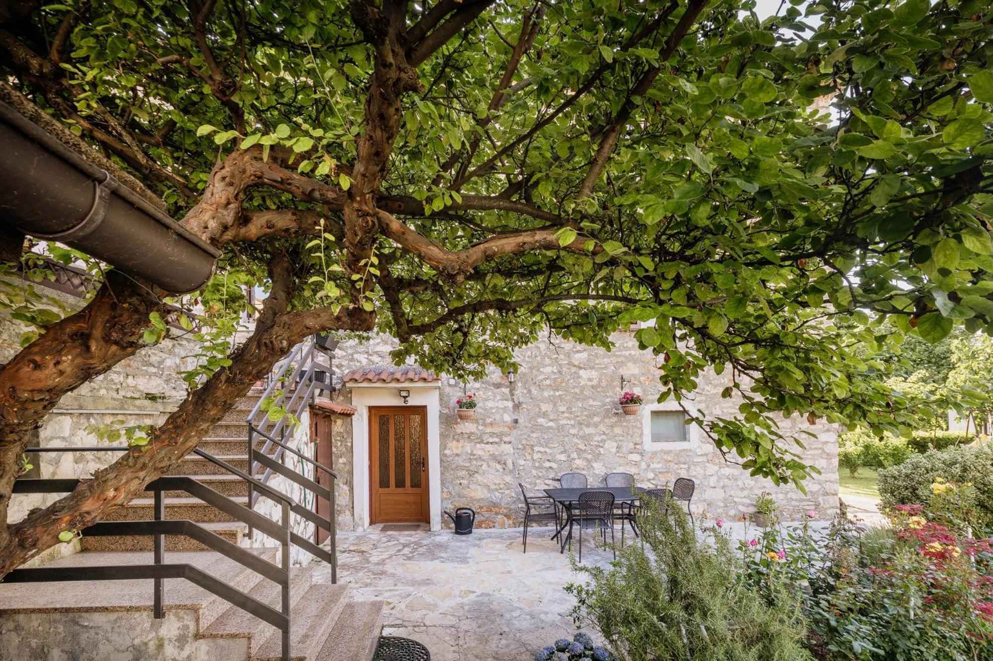 Apartments Mirna Stress Free Babici Kültér fotó